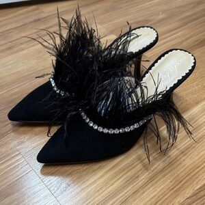 NWT Nicola Bathie x Antonio Melani heels size 6.5